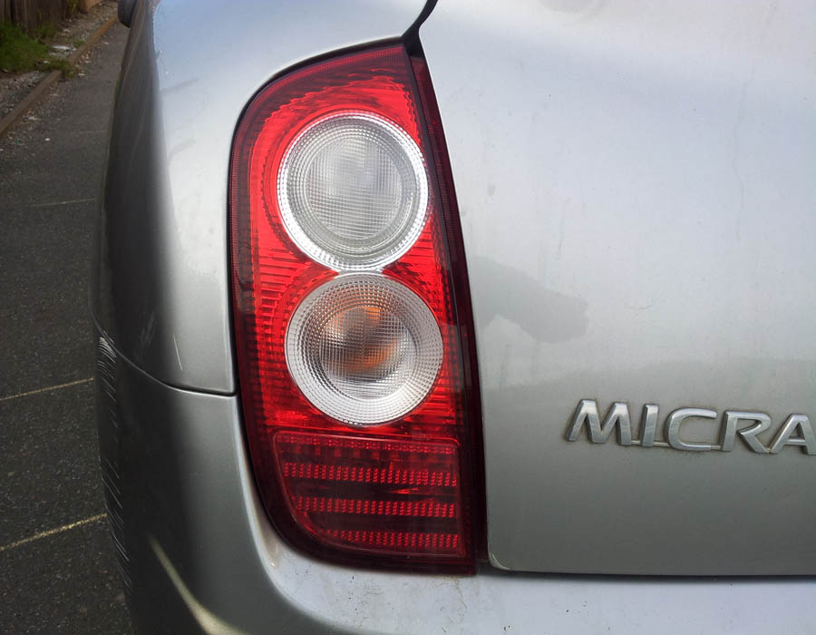 Nissan Micra E brake-light-bulb-holder